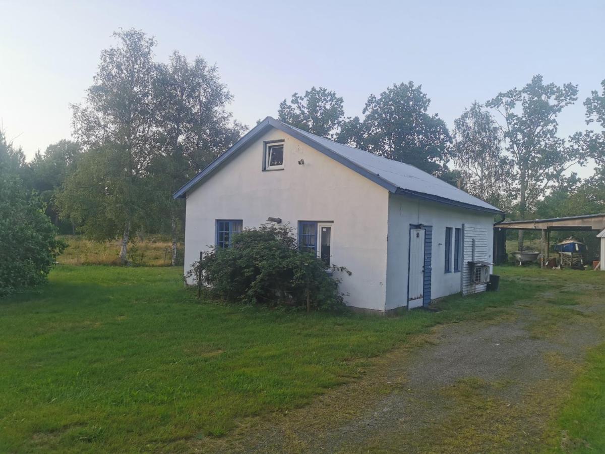 Vacker Hus I Naturen Fröseke Kültér fotó