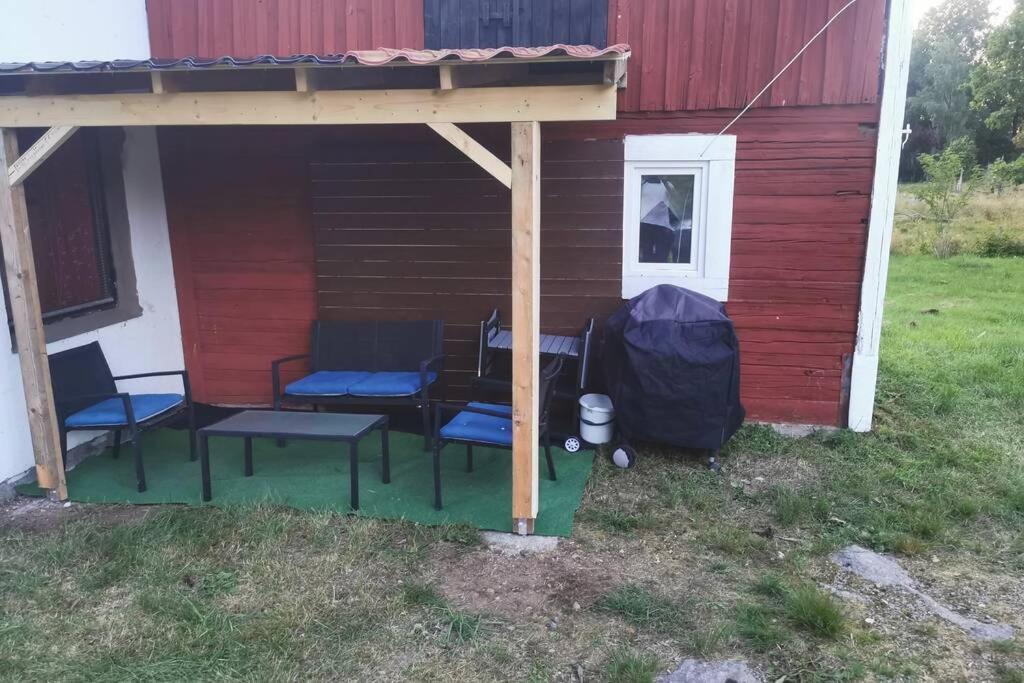 Vacker Hus I Naturen Fröseke Kültér fotó