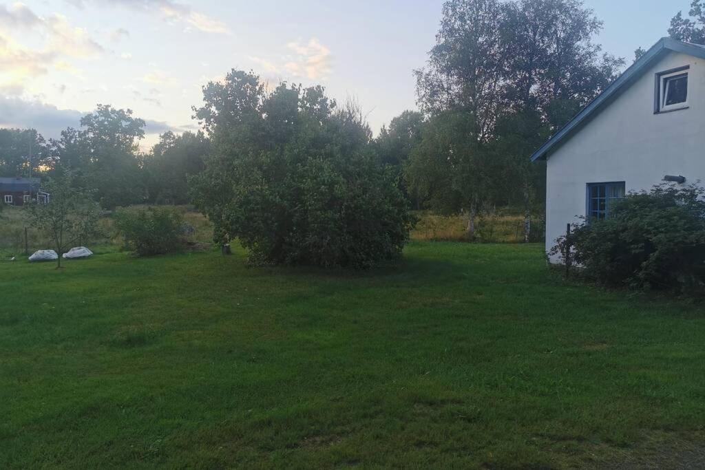 Vacker Hus I Naturen Fröseke Kültér fotó